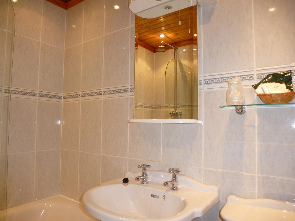 Somerton House Hotel Локърби Екстериор снимка