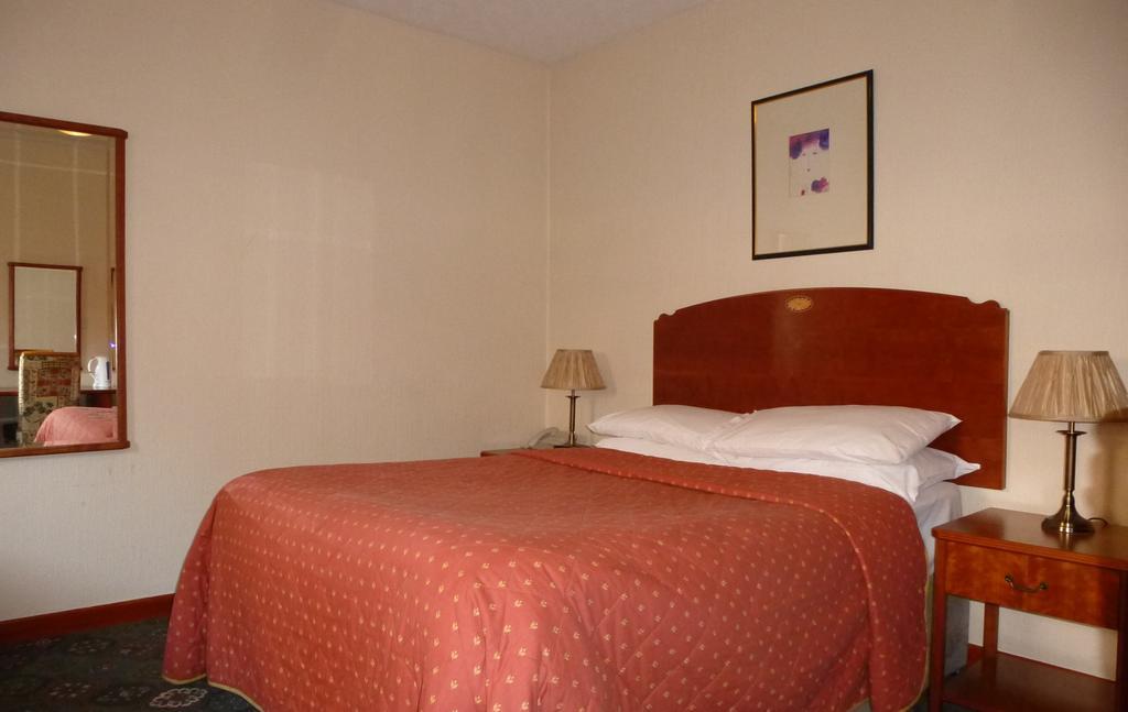 Somerton House Hotel Локърби Екстериор снимка